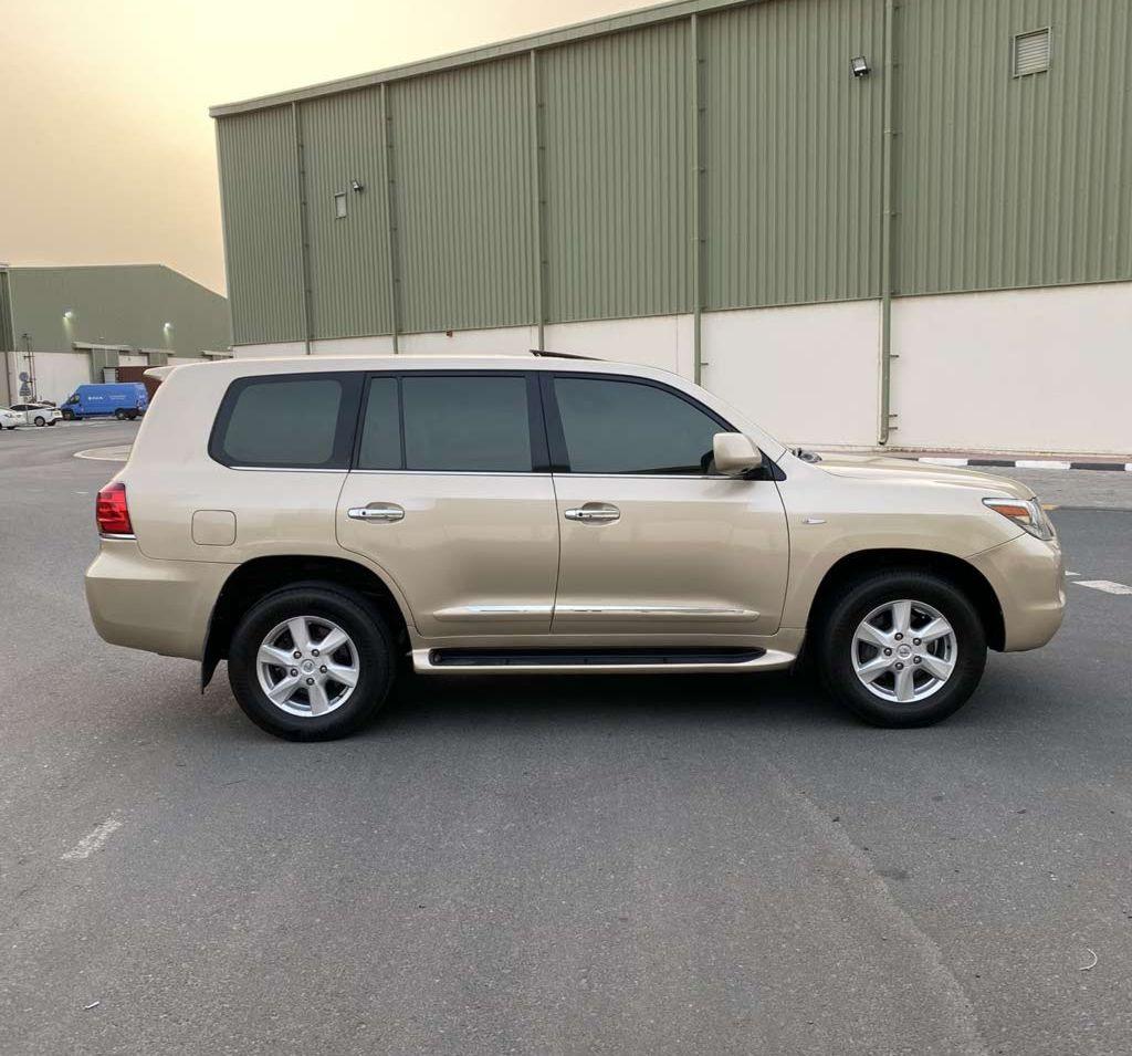 2010 لكزس LX