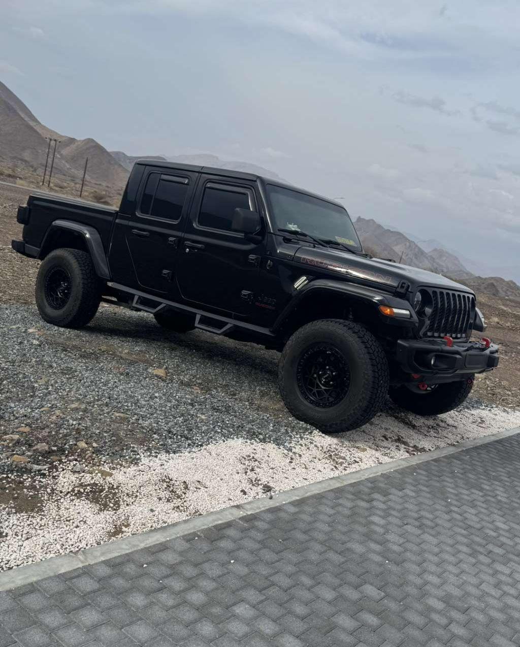 2020 جيب جلادياتور