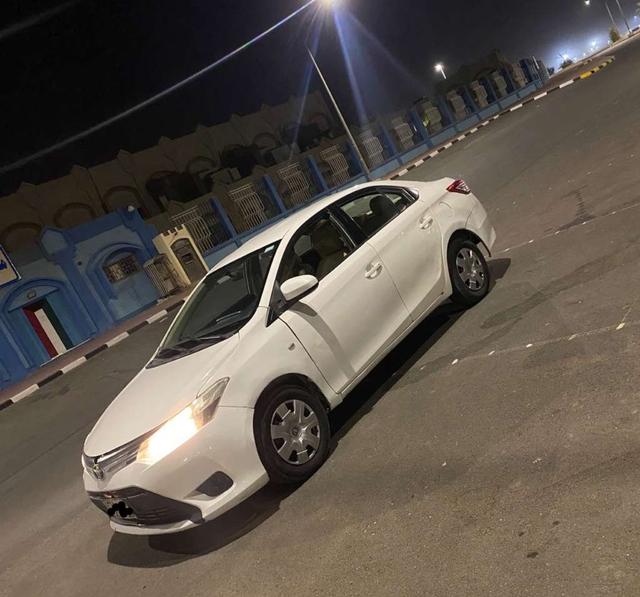2015 تويوتا يارس