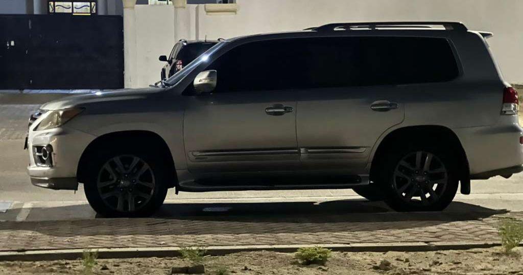 2012 لكزس LX
