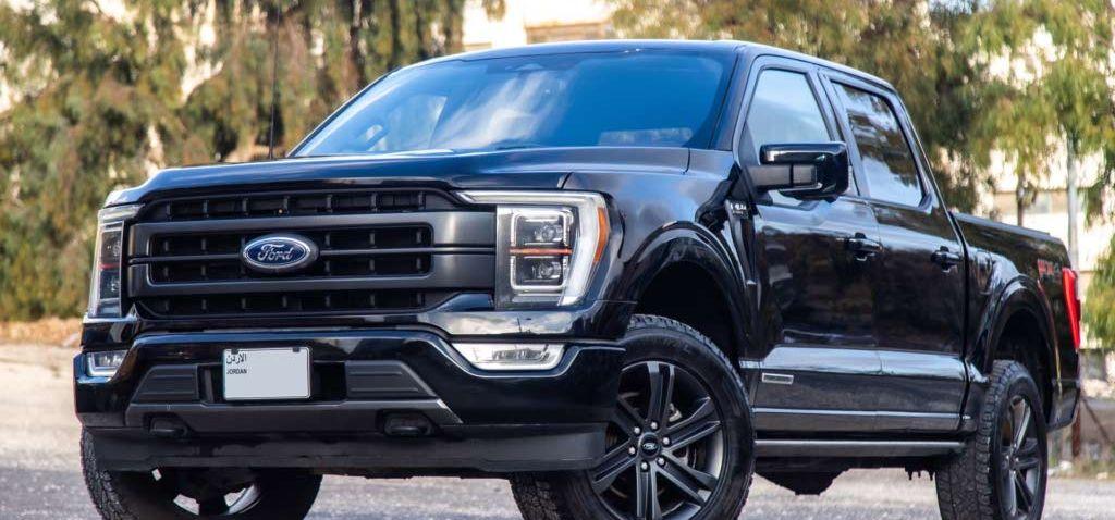 فورد F-150 لاريات