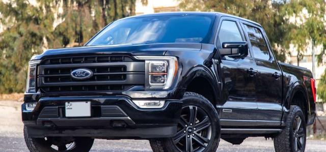فورد F-150 لاريات