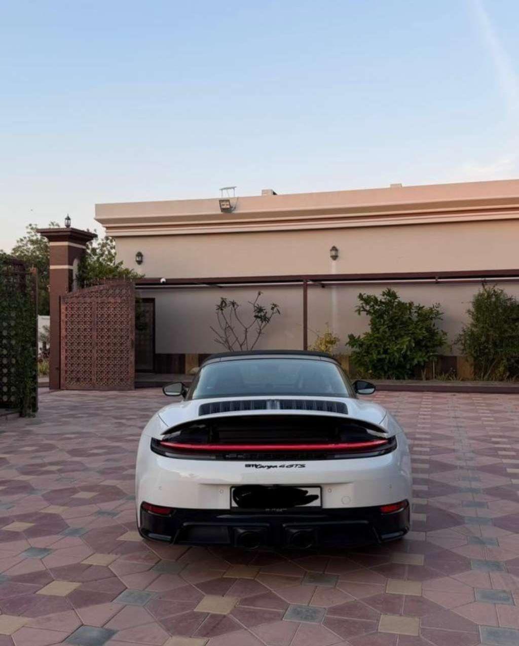 2025 بورش 911