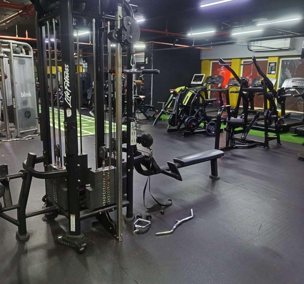 Gym machine service