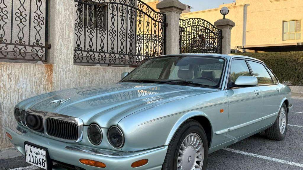1998 جاكوار XJ