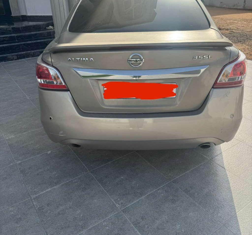 2014 نيسان التيما