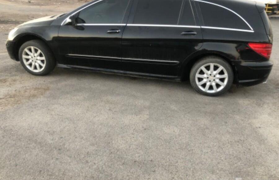 قطع غيار r