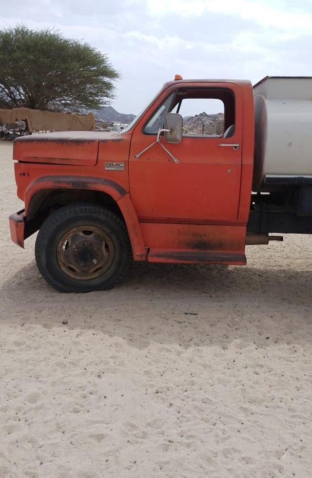 وايت GMC نظيف