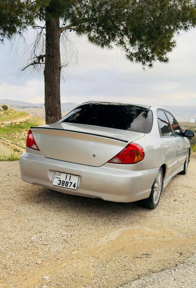2000, كيا, سبيكترا