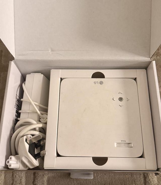 بروجكتر LG