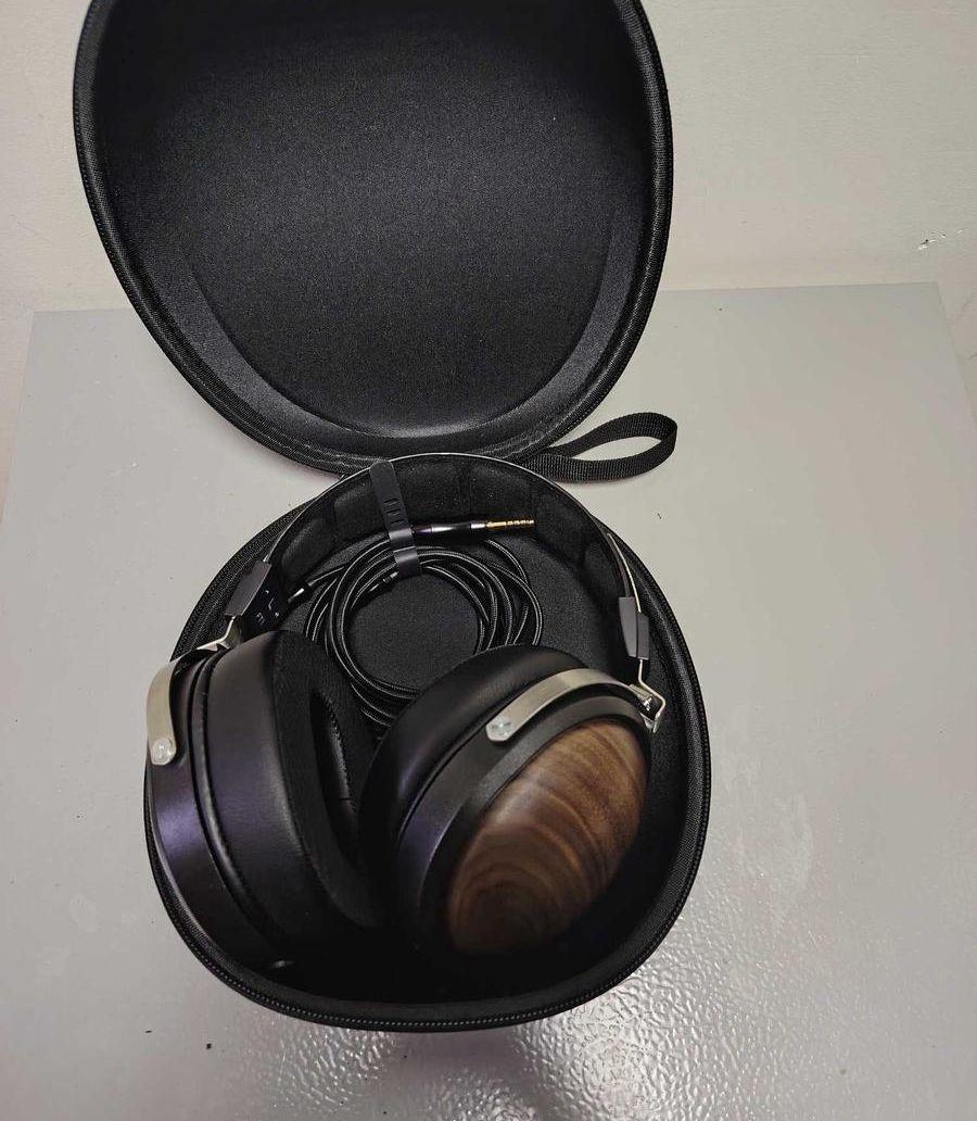 سماعة FiiO FT1