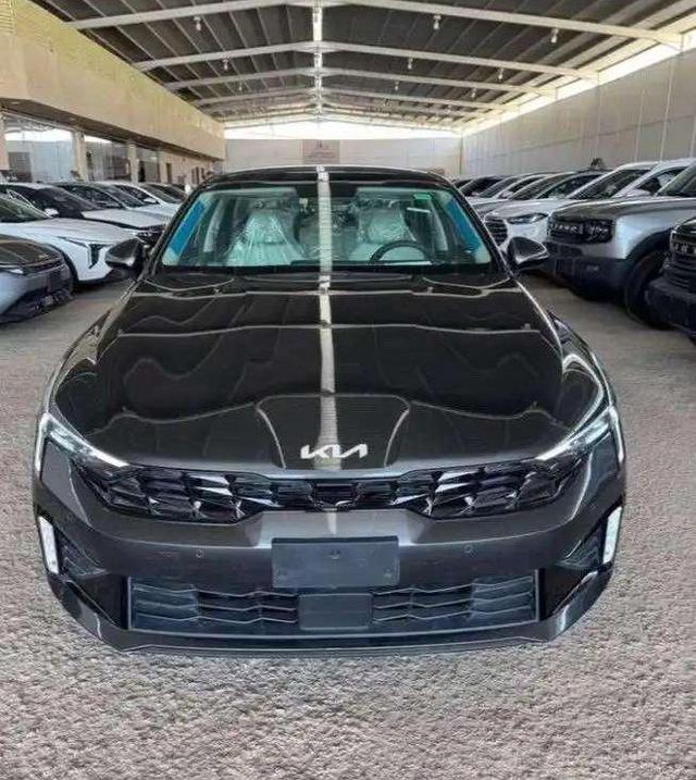 كيا k5 2025
