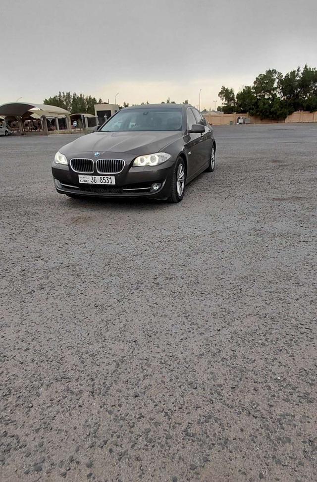شاهد BMW الفئة