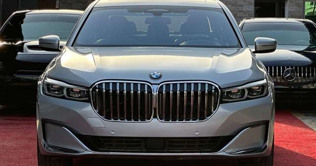 BMW 740 موديل