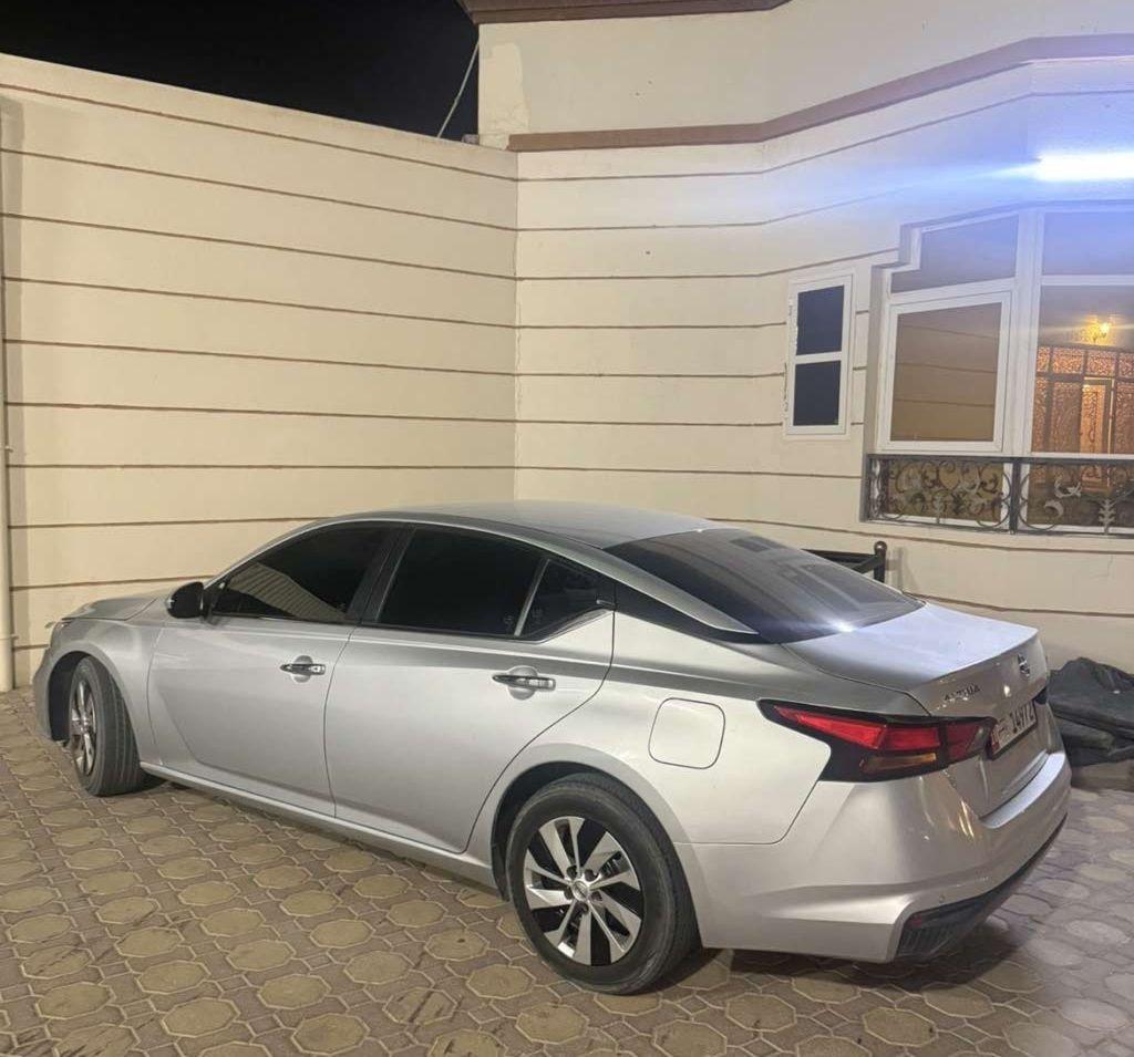 نيسان التيما S