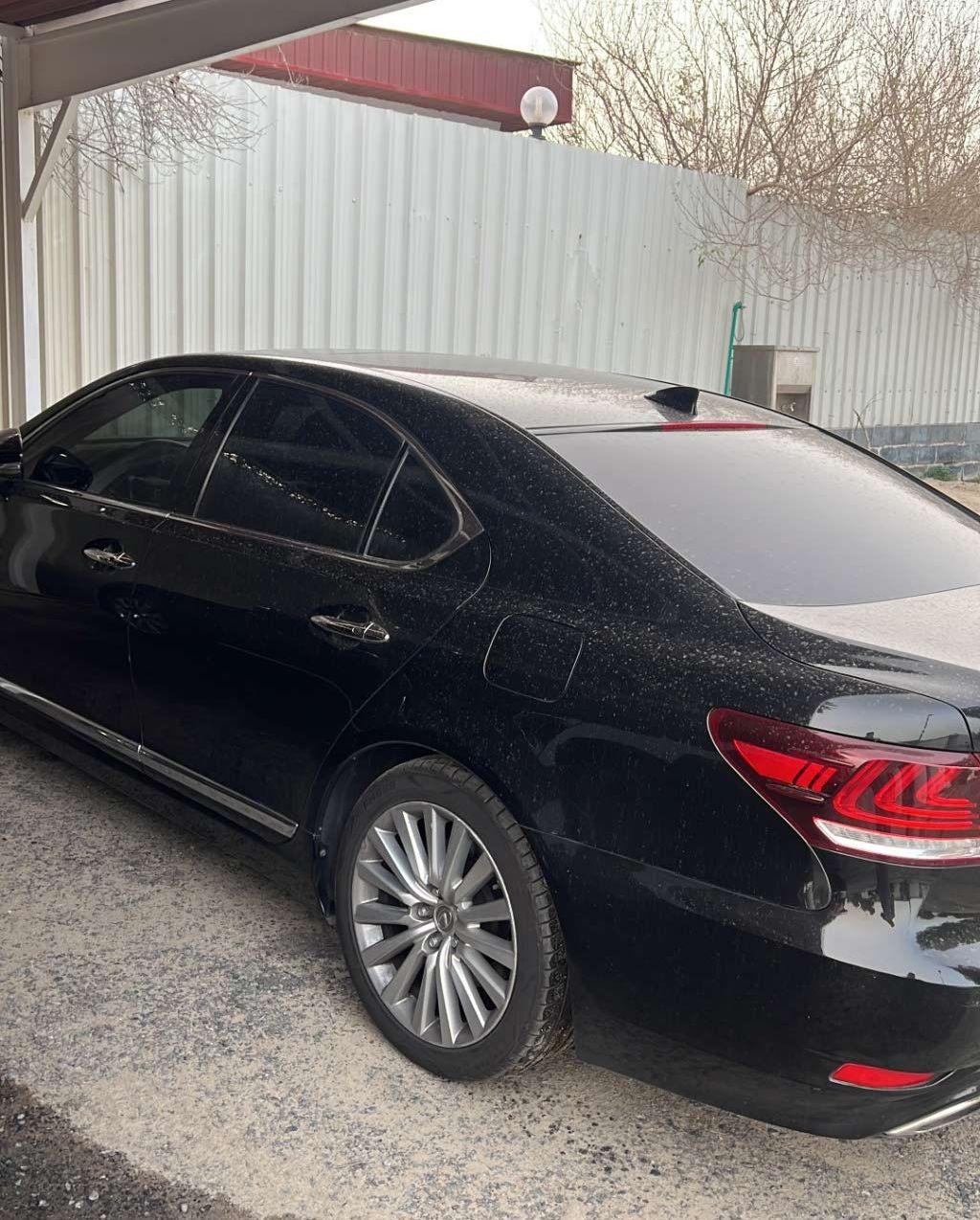 2015 لكزس LS