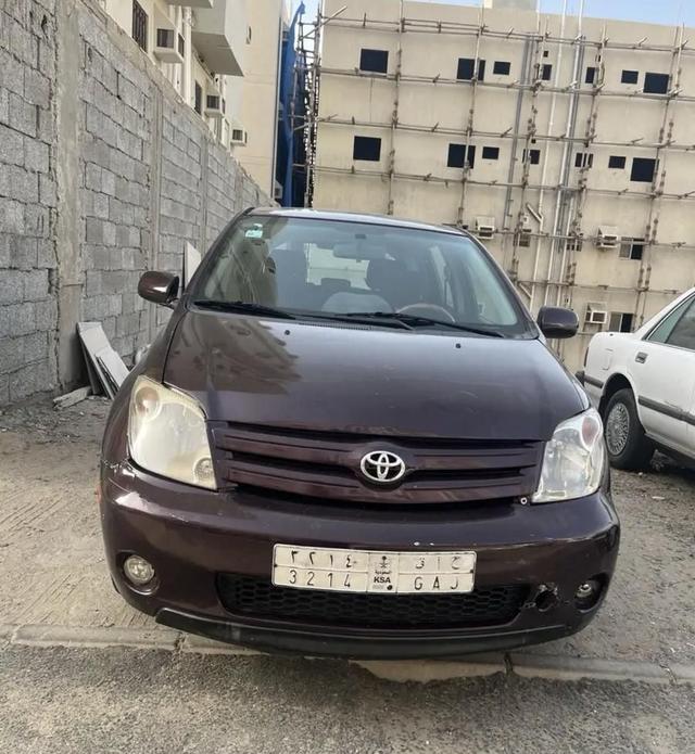 هاتشباك تويوتا XA