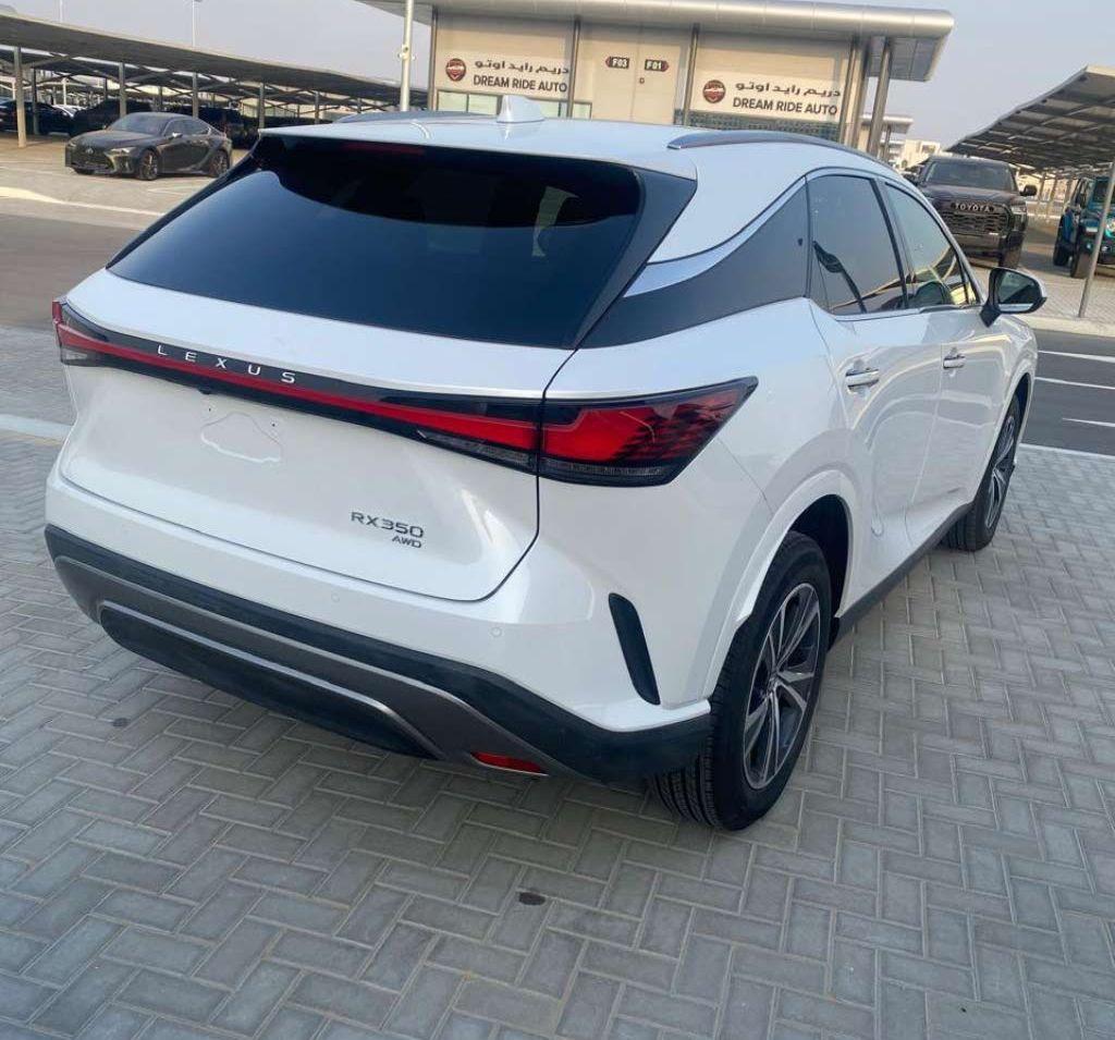 2025 لكزس RX