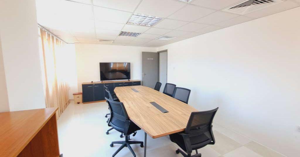 مكتب للايجار الغبره/Office