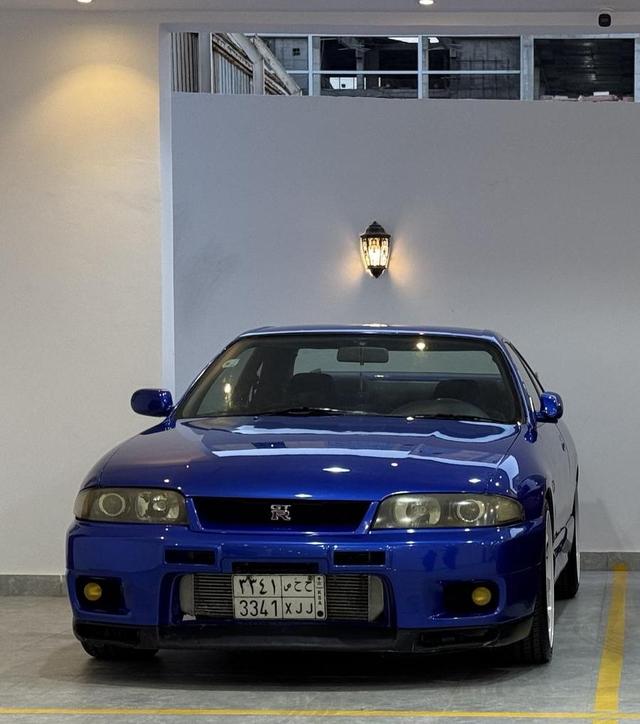نيسان Skyline R33