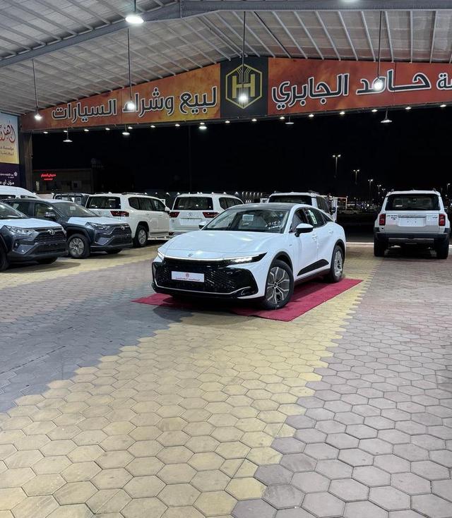 تويوتا كراون بريميوم