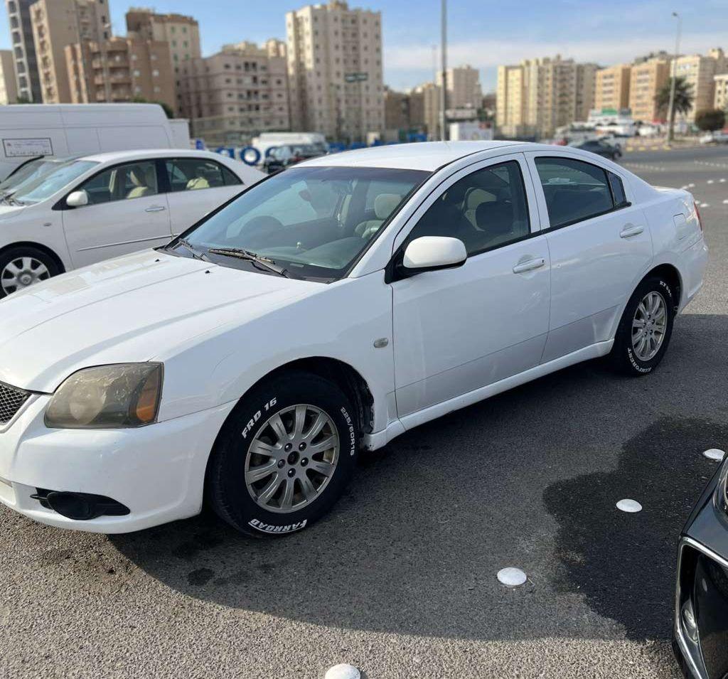 2010 ميتسوبيشي جالنت
