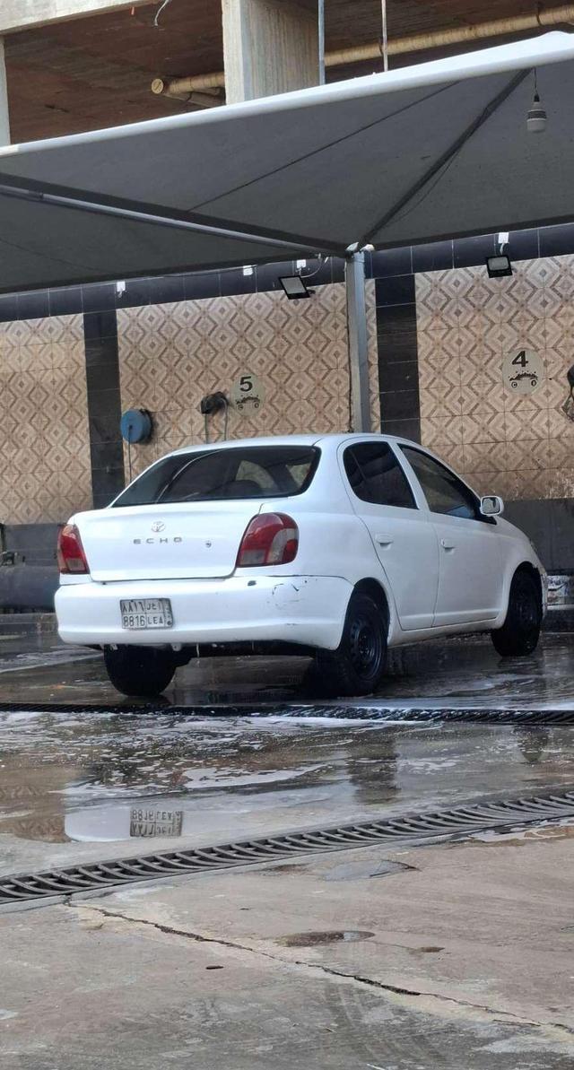 تيوتا ايكو 2000
