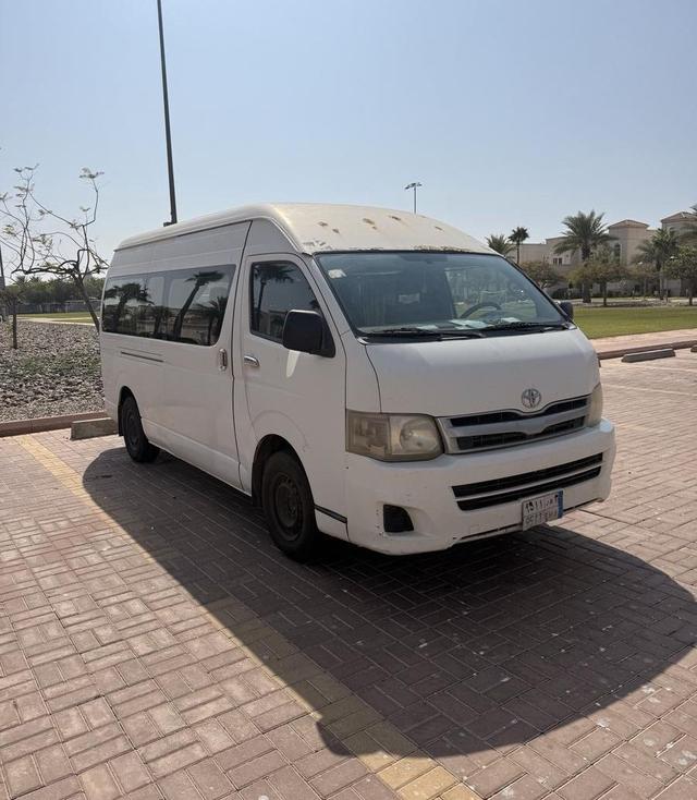 باص تيوتا هايس