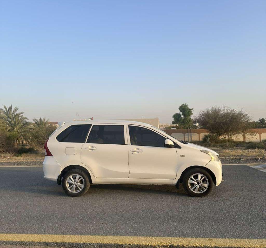 2015 تويوتا افانزا