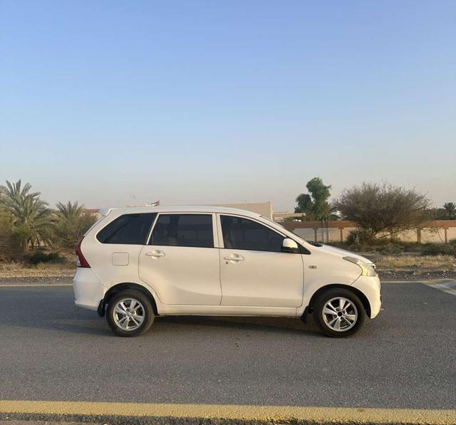 2015 تويوتا افانزا