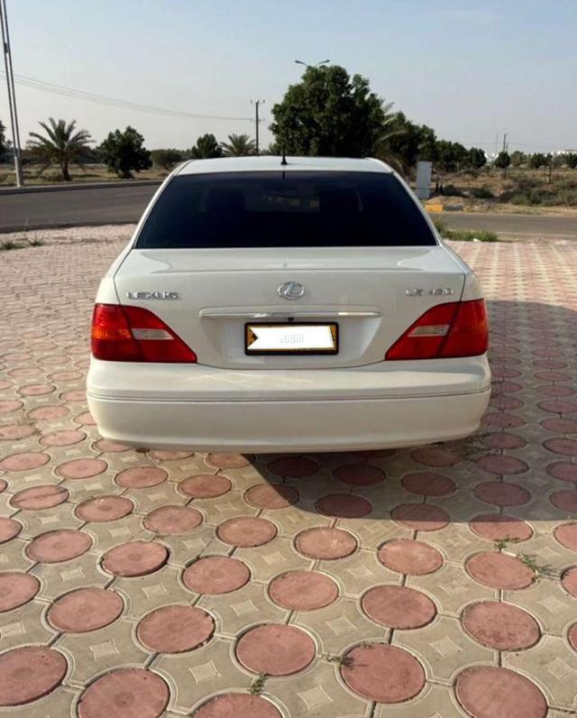 2001 لكزس LS