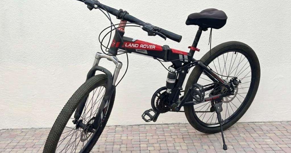Land Rover foldable
