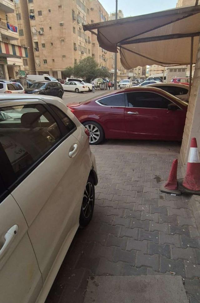 للبيع صالون حلاقه