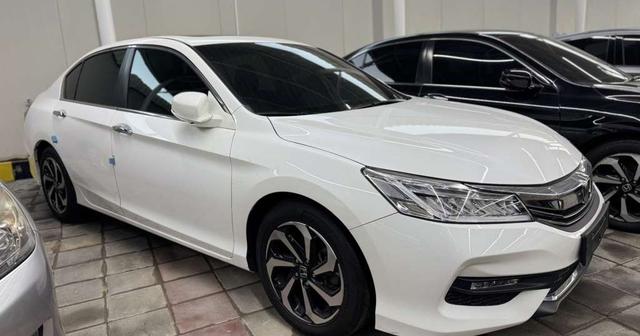 هوندا Accord Limited