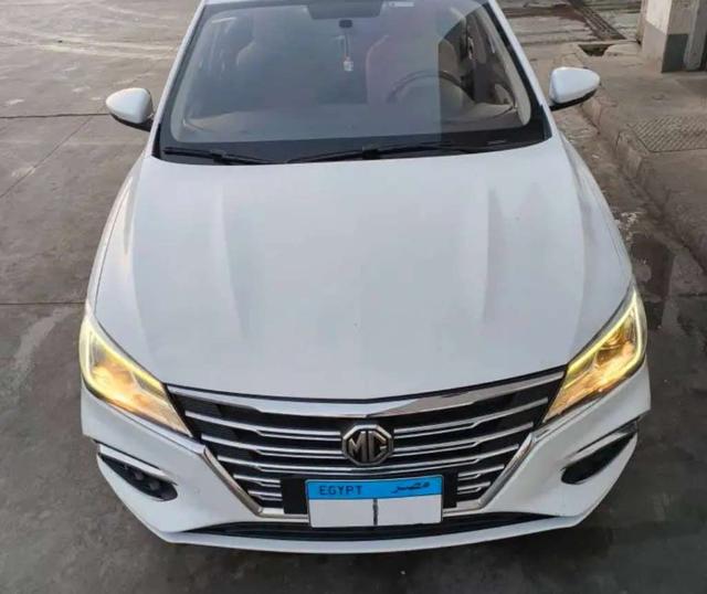 سيارة MG 5