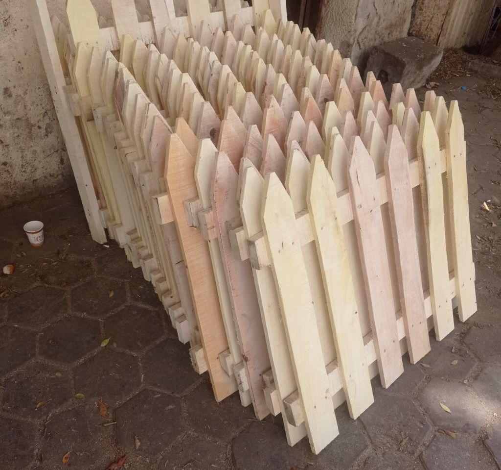 أسوار خشبيه للحدائق