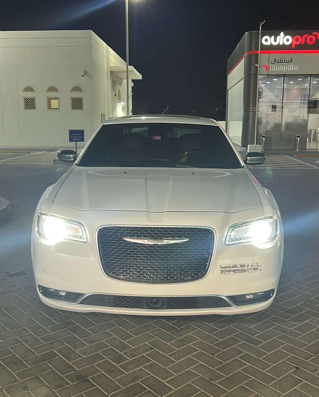 2018 كرايسلر 300