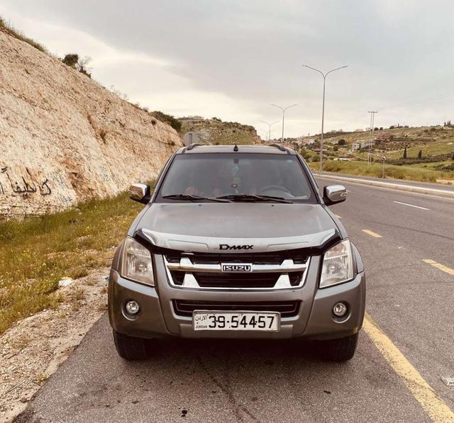 إيسوزو D-Max LS
