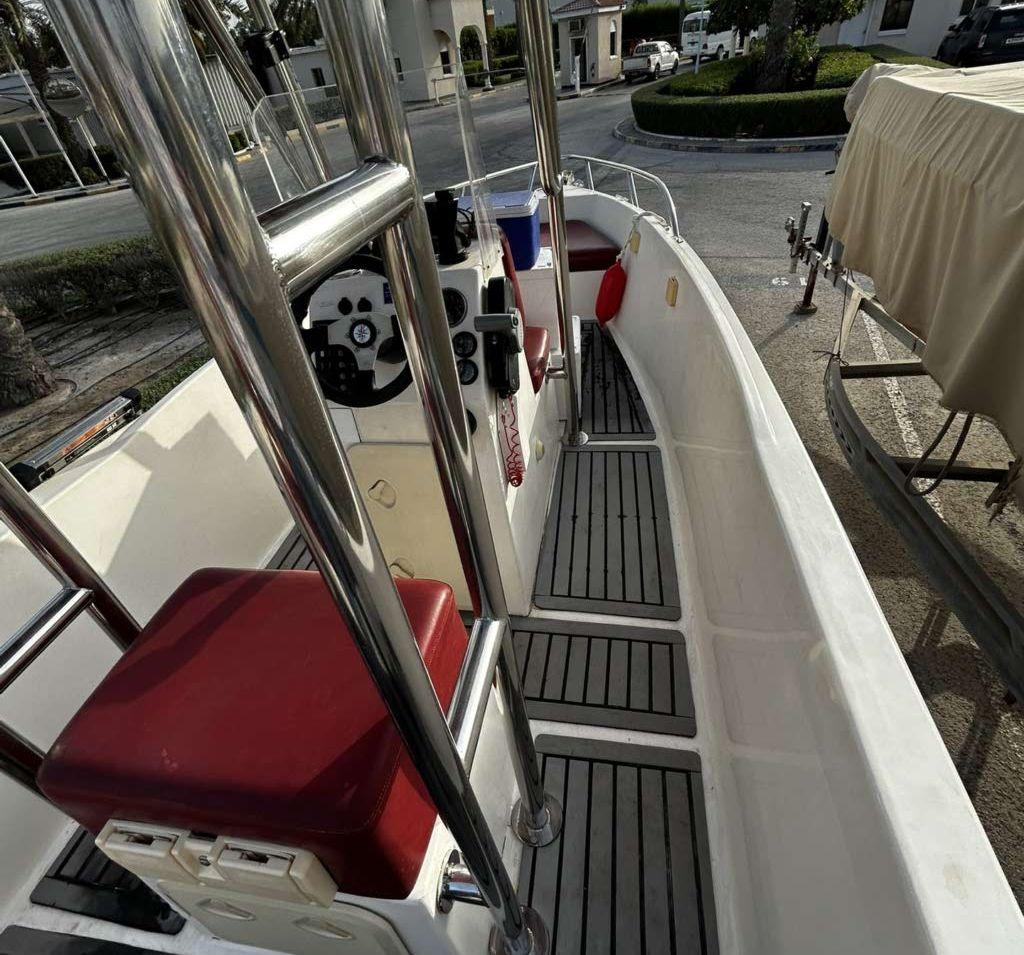 Spartan 25 boat