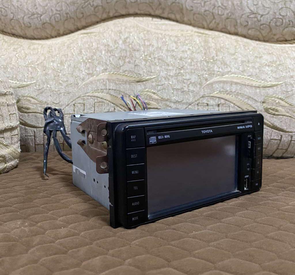 شاشه سيارة تيوتا