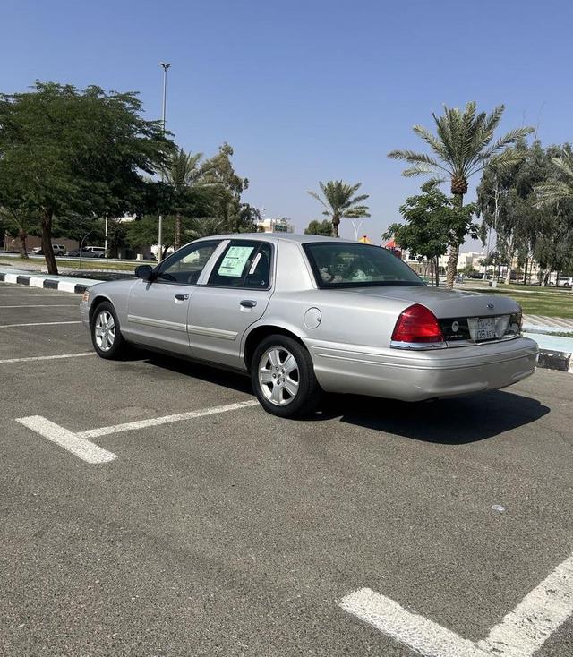فورد فكتوريا 2011