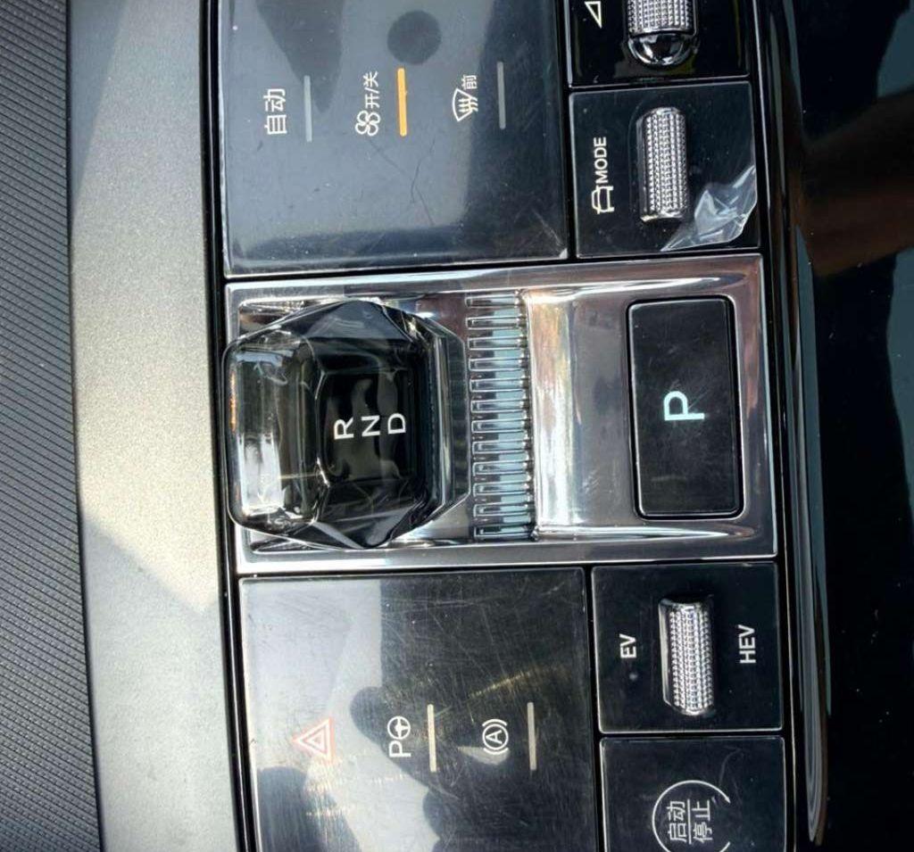 2025 بي واي