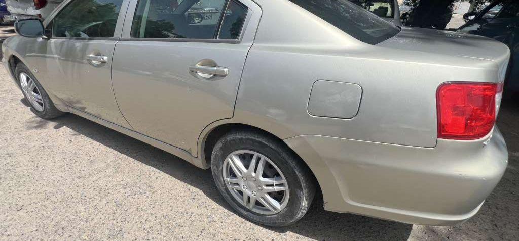 2011 ميتسوبيشي جالنت