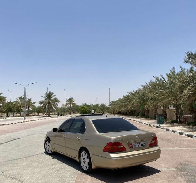 2001 لكزس LS