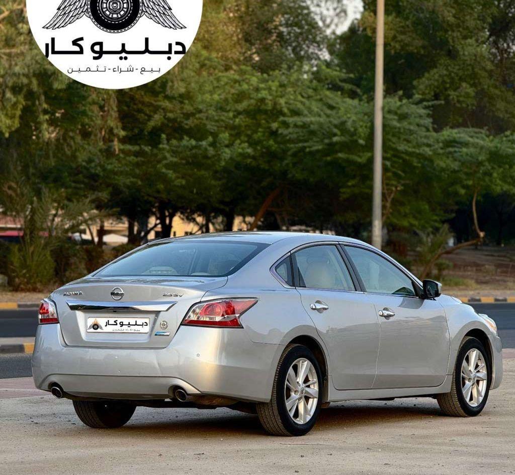2015 نيسان التيما