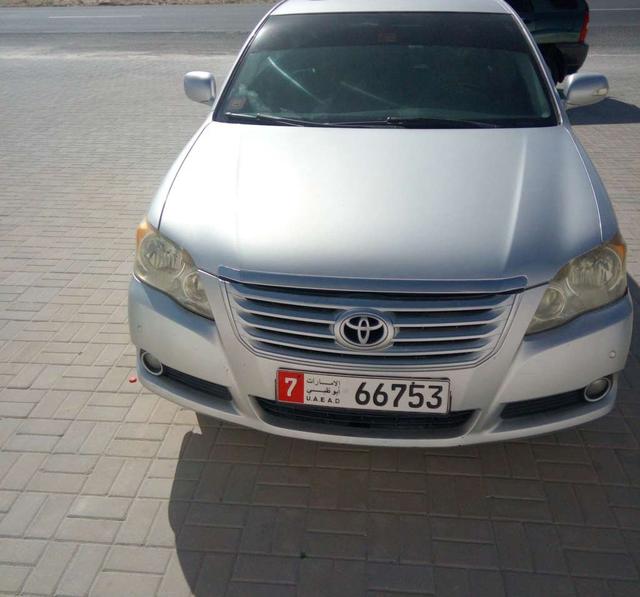 2010 تويوتا افالون