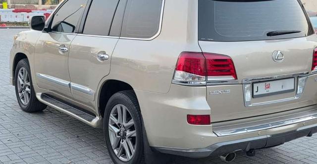لكزس LX 570