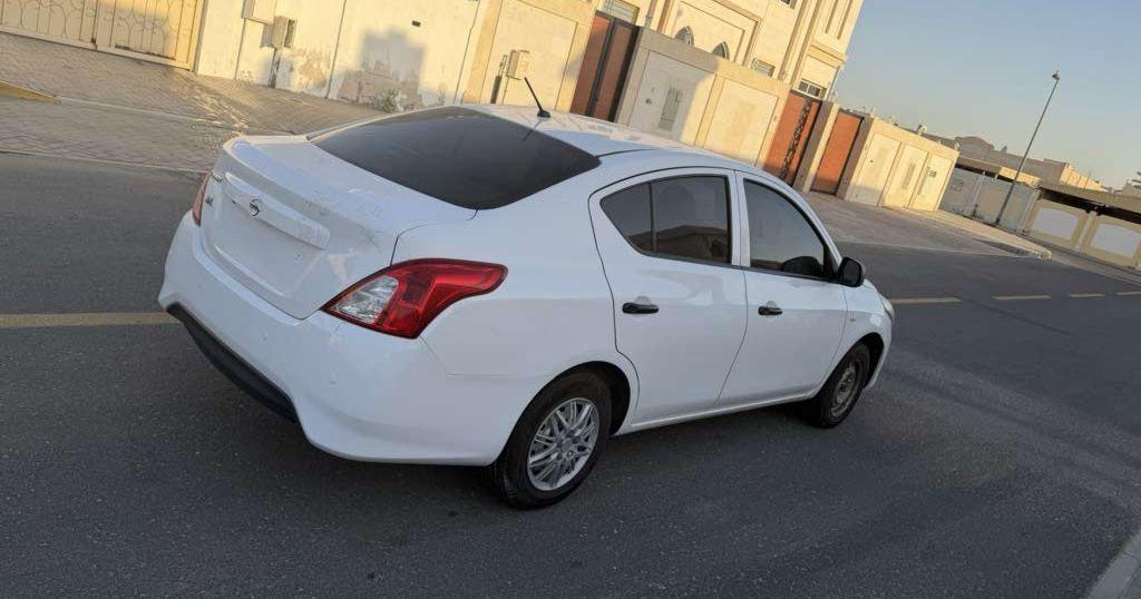 2020 نيسان صني