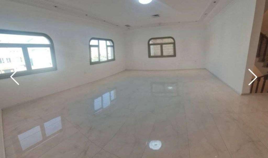 للايجار فيلا بالعدان