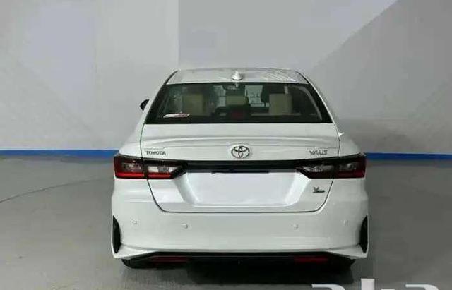 مدخل نساء طويل